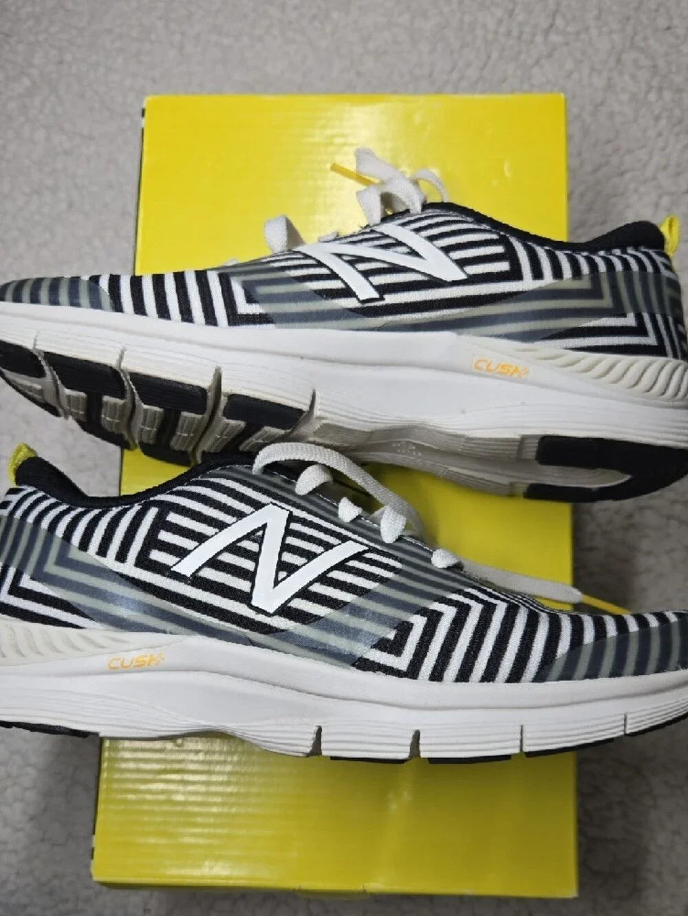 Kate Spade Saturday New Balance Signature Zig Zag Sneaker